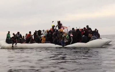 Migranti-Barca-pneumatica-Marea-Mediterana.jpg - ReactMedia