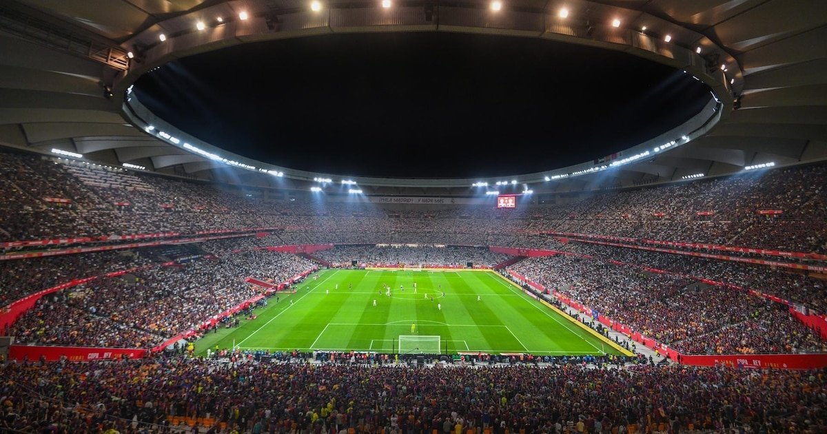 Reapertura SE-20, în mijlocul meciului de fotbal De la ora 15:24, autoritățile din Sevilla au anunțat reapertura parțială a drumului SE-20, o măsură destinată să faciliteze accesul către Estadio de la Cartuja, unde se desfășura partida de fotbal din Copa del Rey între Real Betis și Atlético de Madrid