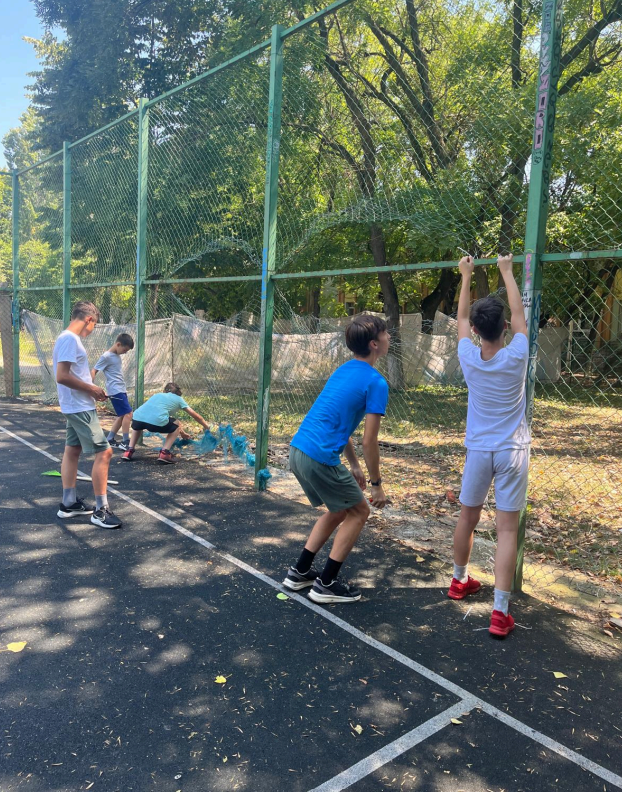 Sectorul 1: Teren de fotbal inaugurat, dar inexistent în acte!