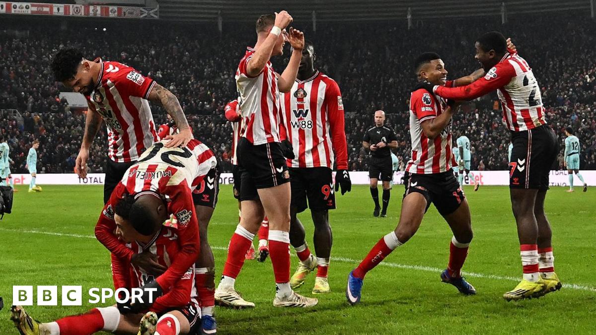 Sunderland defilează acasă: 3-0 cu Burnley în liga engleză