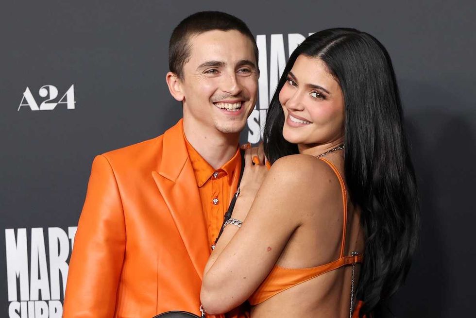Timothee Chalamet, prins în controverse: zvonuri de infidelitate cu Anamaria Vartolomei!