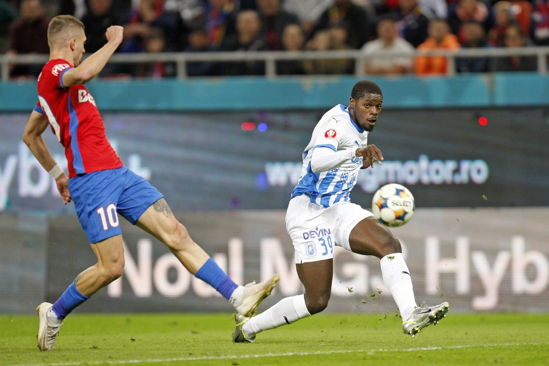 Universitatea Craiova – FCSB: Duelul starurilor promite un adevărat spectacol!