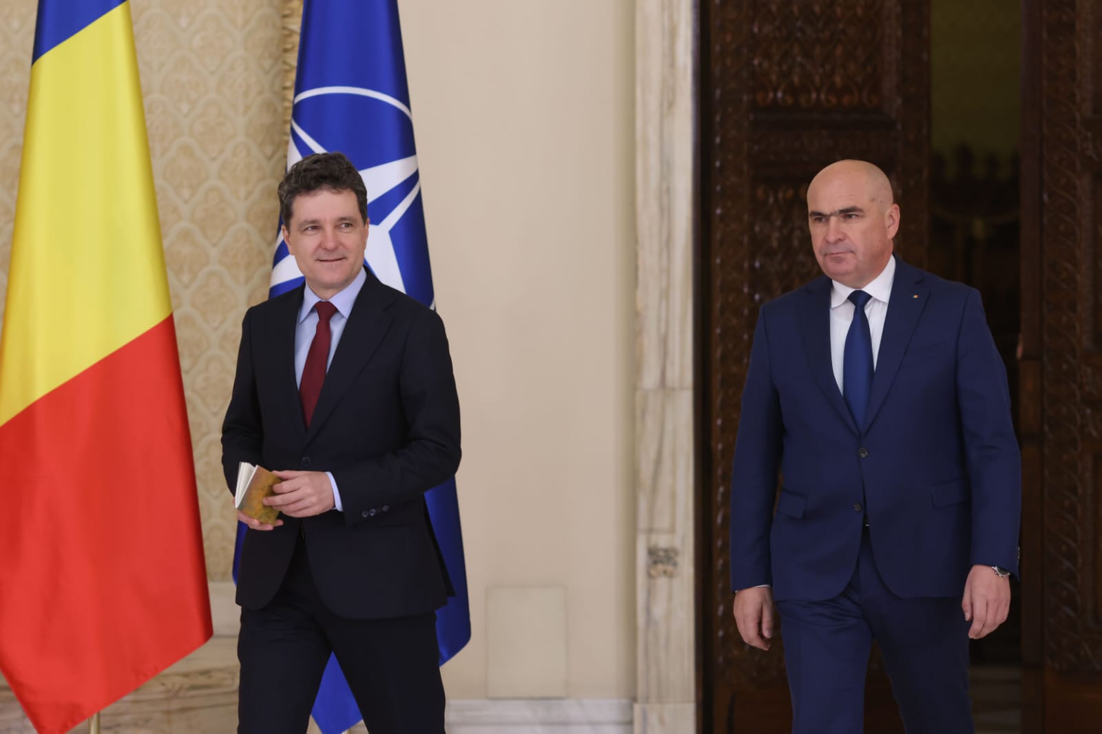 Președintele Nicușor Dan se întâlnește cu liderii coaliției guvernamentale într-un moment tensionat al scenei politice românești Marți, la ora 15:00, Palatul Cotroceni devine scena unei întâlniri importante care anunță o amplificare a discuțiilor și a tensiunilor dintre principalele forțe politice din România