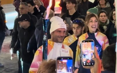 YjdhYmMxYjcwZDNjOWNiZWU2MzA0MzMyN2NlNg.thumb_.jpg - ReactMedia