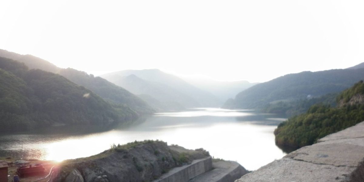 barajul-de-la-Siriu-e1658070488709.jpeg - ReactMedia