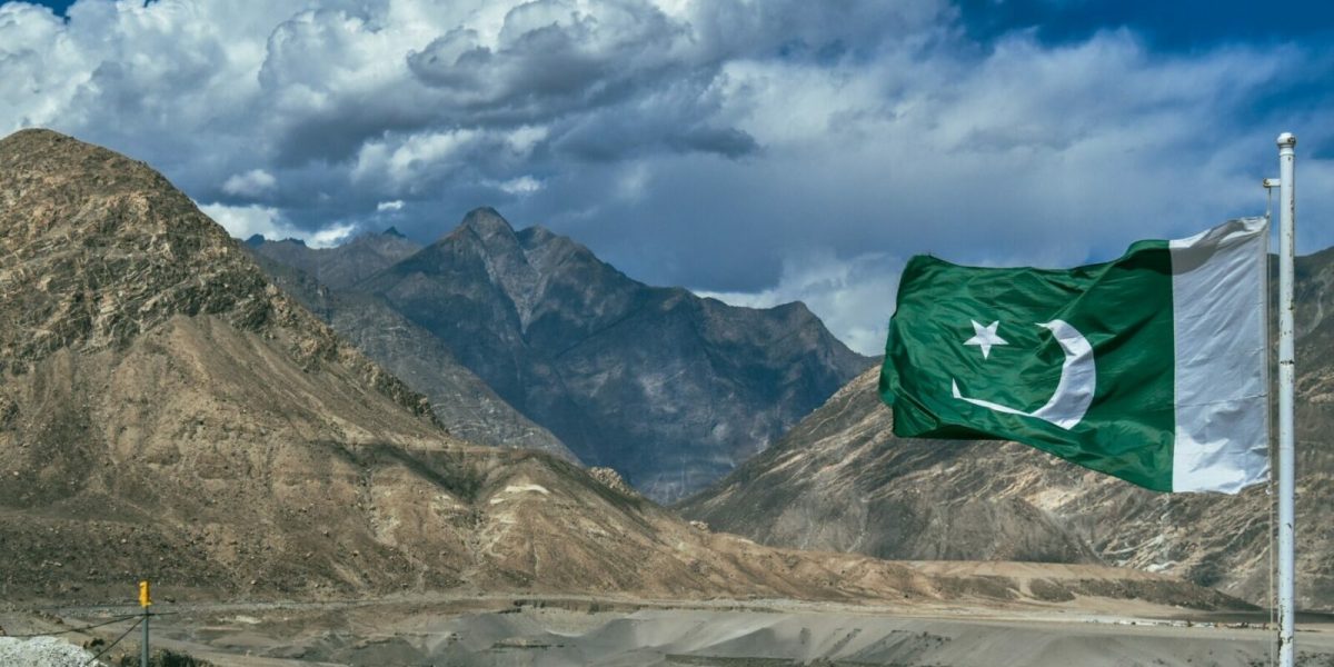 burhan-ahmad-f3YSRl-O_rw-unsplash-e1665834744170.jpg - ReactMedia