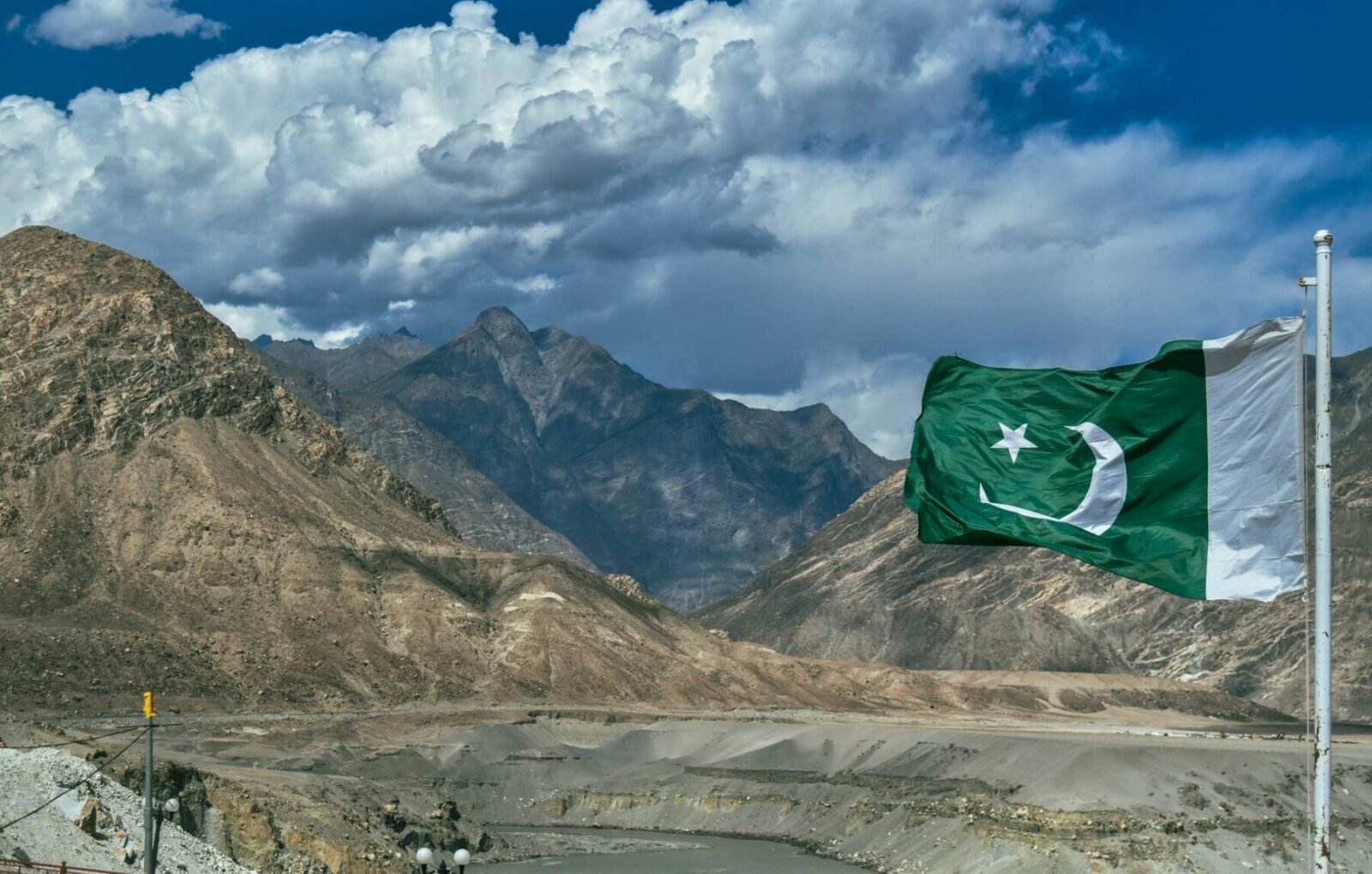 Pakistan: RAȚIONARE de energie, pentru a ține prețurile jos, pe fondul crizei din Orient