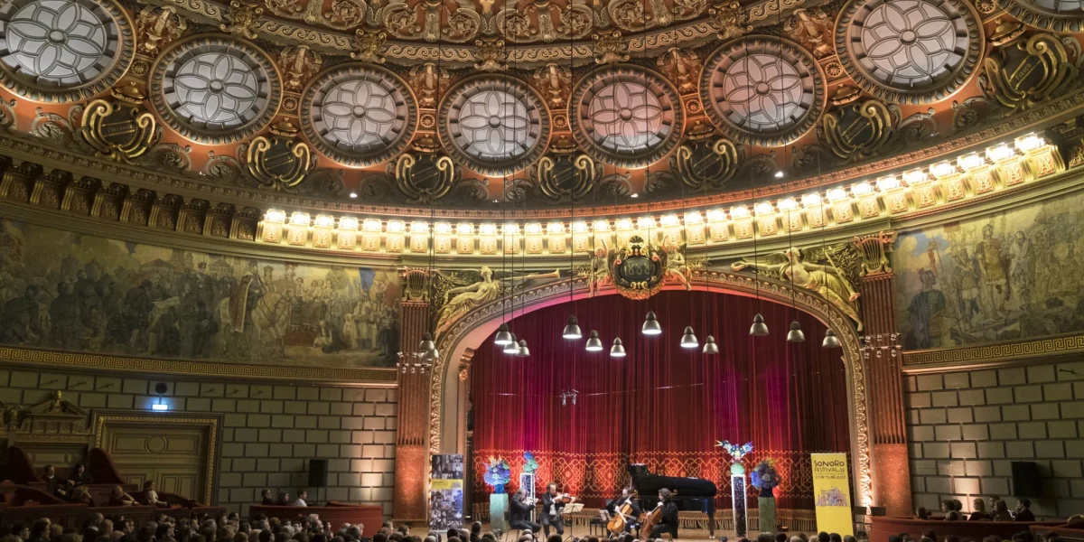 concert-sonoro-la-ateneul-roman-scaled.webp.webp - ReactMedia