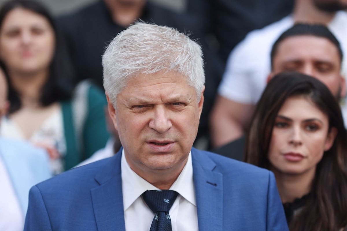 Înalta Curte de Casație și Justiție: Fostul primar Daniel Tudorache își recuperează diamantele de 2 milioane de euro confiscate Decizia finală a instanței supreme vine într-un context complicat de acuzații de corupție și influență, lăsând o mare parte a acestei povești fără un final definitiv, dar cu o clarificare importantă pentru fostul edil al Sectorului 1 din București
