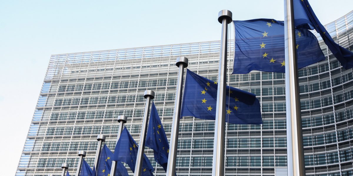 dreamstime_xl_182669571.jpg - ReactMedia