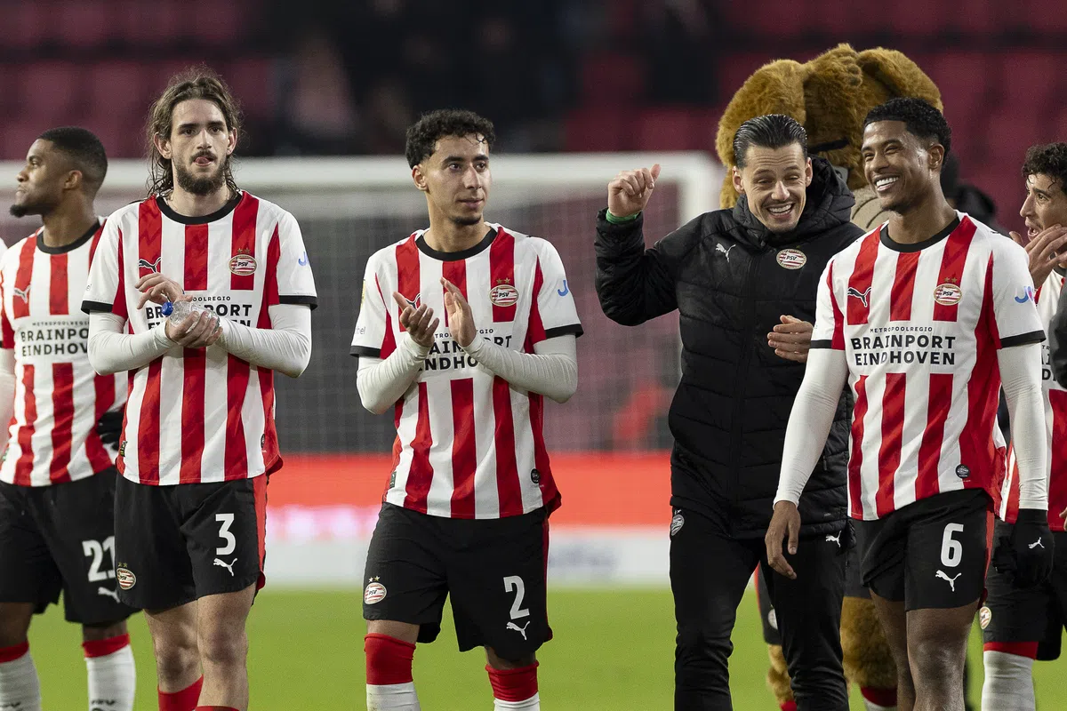 PSV domină fotbalul olandez: o diferență de forță evidentă în meciul cu rivalii PSV Eindhoven a demonstrat, din nou, superioritatea sa în fotbalul olandez, învinsând oponenții cu un scor categoric
