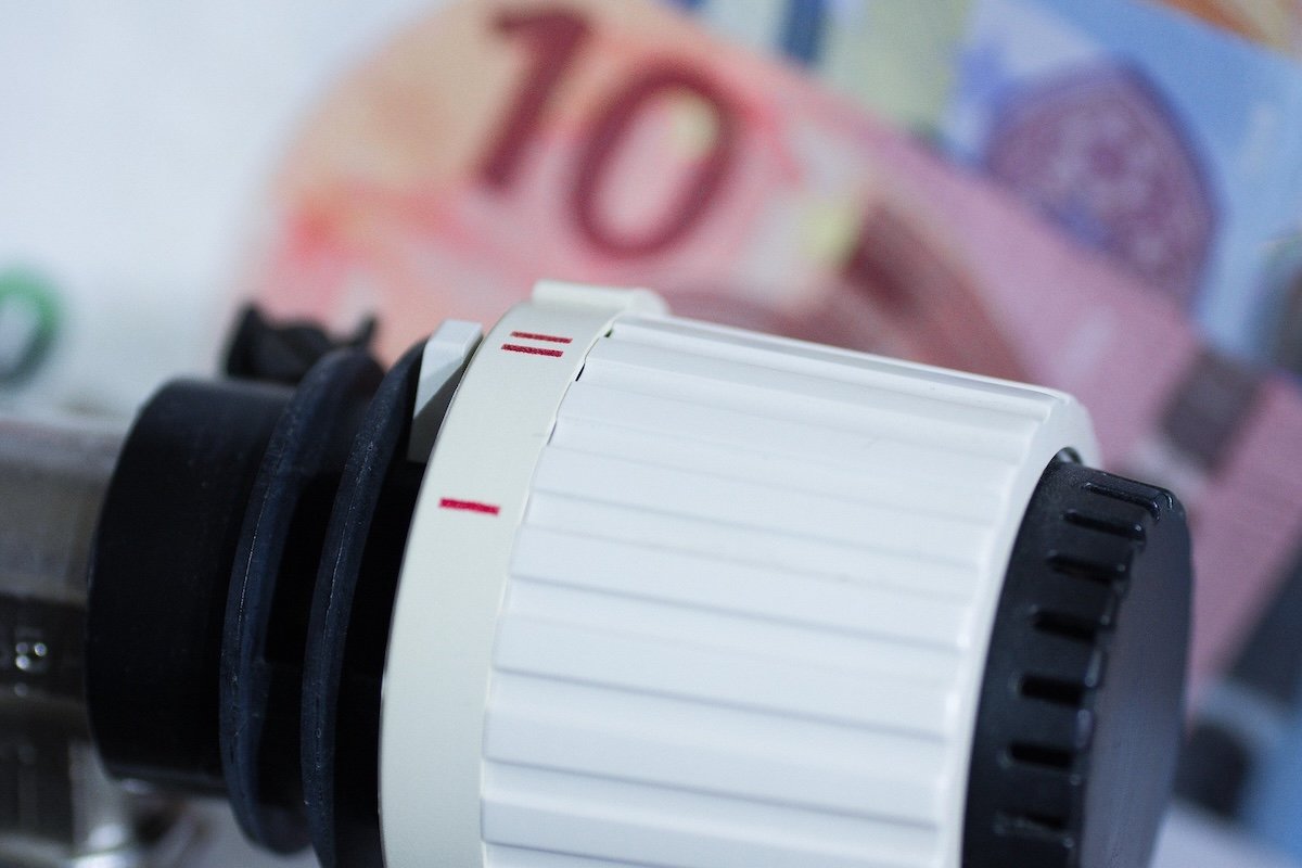 Primăria Sectorului 4 al Capitalei, condusă de primarul Daniel Băluță, intenționează să inițieze o măsură îndrăzneață pentru protejarea buzunarului bucureștenilor racordați la sistemul centralizat de încălzire: reducerea sau chiar eliminarea plăților pentru condicii la termie în anumite condiții
