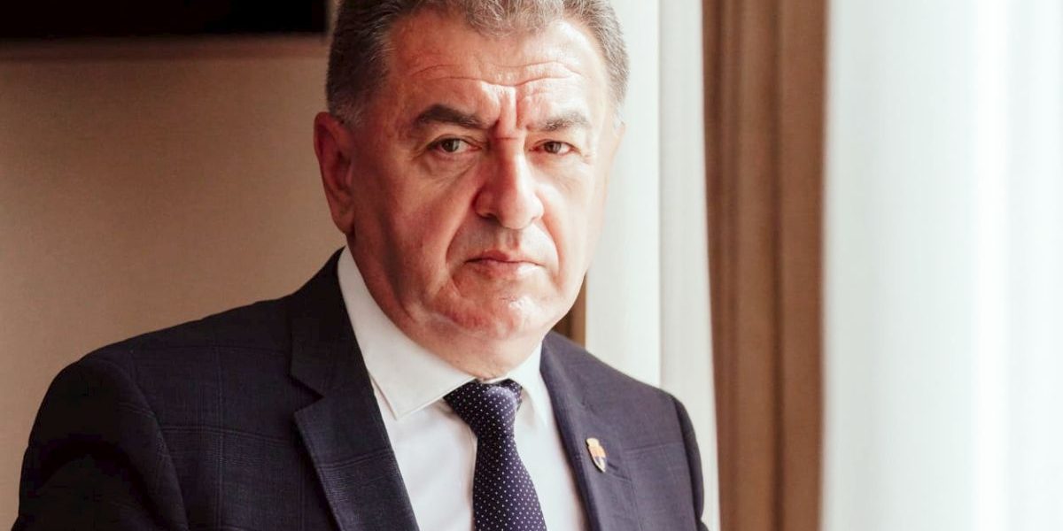 f4c7f6d1-144b-42a8-a5f6-0513a3669943.jpg - ReactMedia