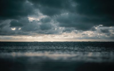 furtuna-innorat-mare-nori-ploaie.jpg - ReactMedia