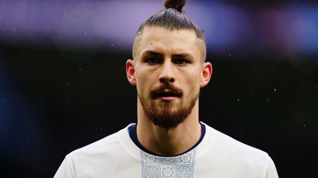 Tottenham înfruntă o nouă înfrângere, Radu Drăgușin în pericol de retrogradare!