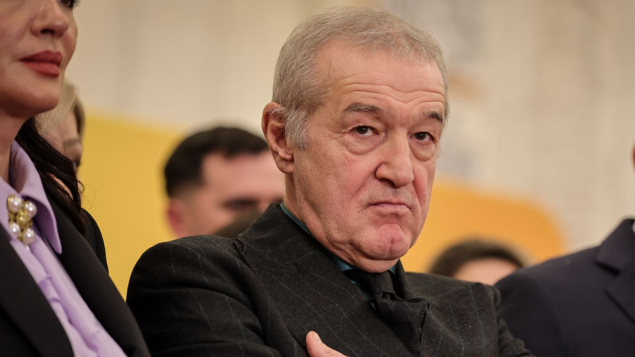 „Atacantul promovat de Gigi Becali ca „Lewandowski de România”, în declin“