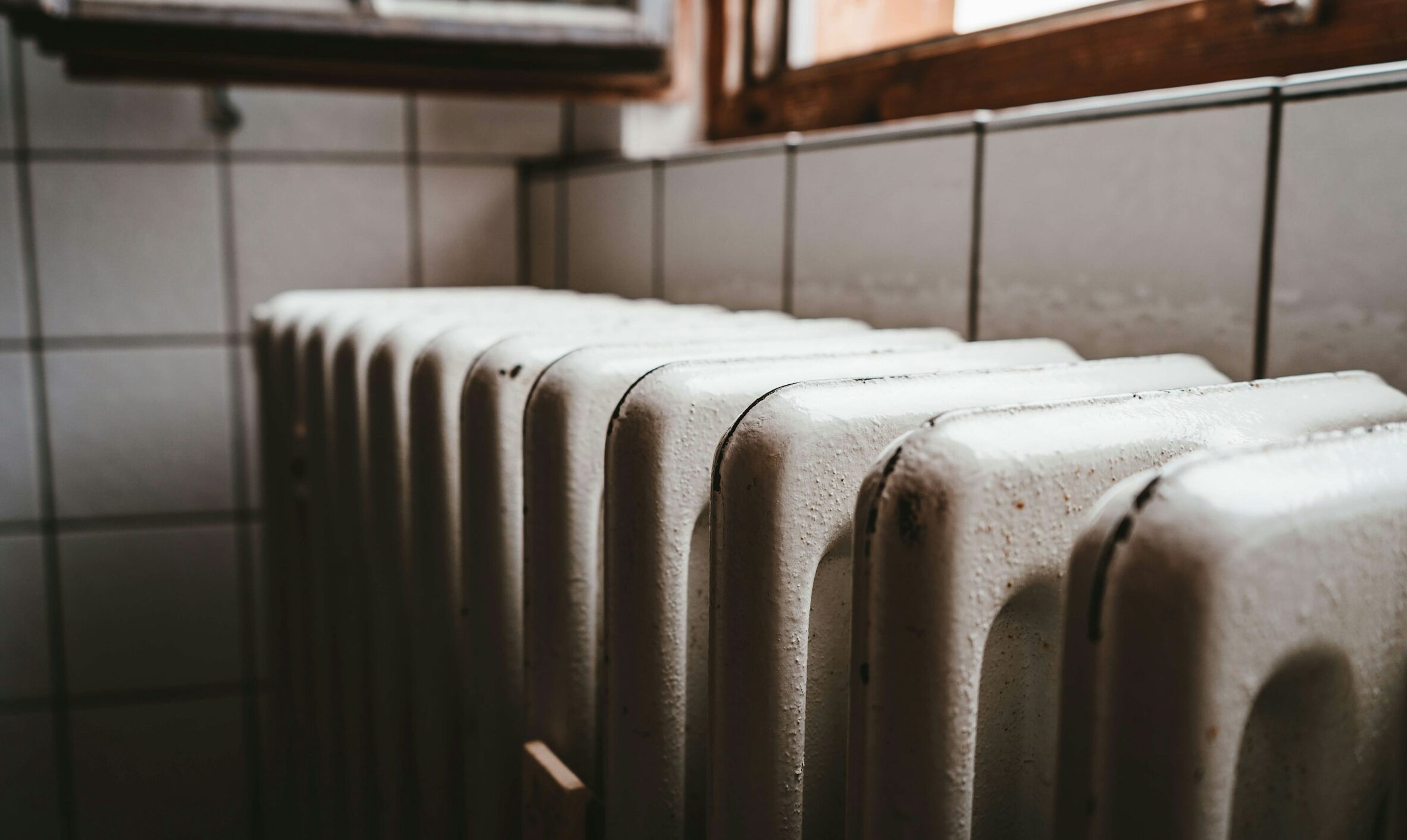 Compania Municipală Termoenergetica București a venit cu explicații privind modul de calcul al facturilor pentru energie termică, în contextul tensiunilor legate de modul în care se facturează consumul de apă caldă și căldură în Capitală