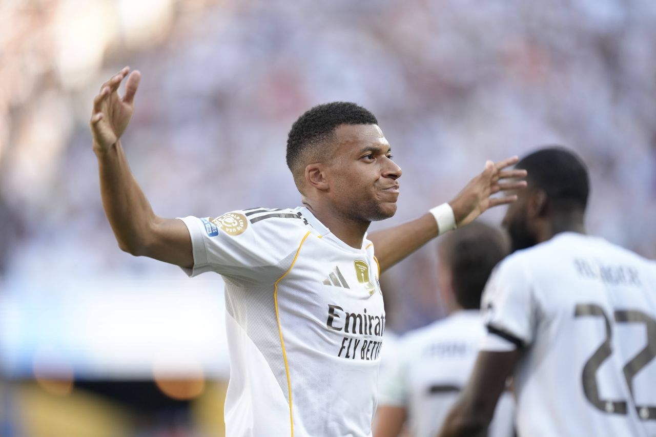 Kylian Mbappe, absent de la returul cu Benfica din Liga Campionilor Kylian Mbappe a fost o absență notabilă în returul echipei sale, Paris Saint-Germain, împotriva celor de la Benfica, un meci decisiv în contextul competiției europene