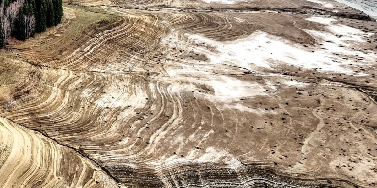 lacul-vidraru.jpg - ReactMedia