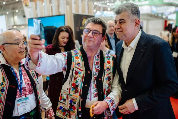 marcel-ciolacu-targ-de-turism.jpg - ReactMedia