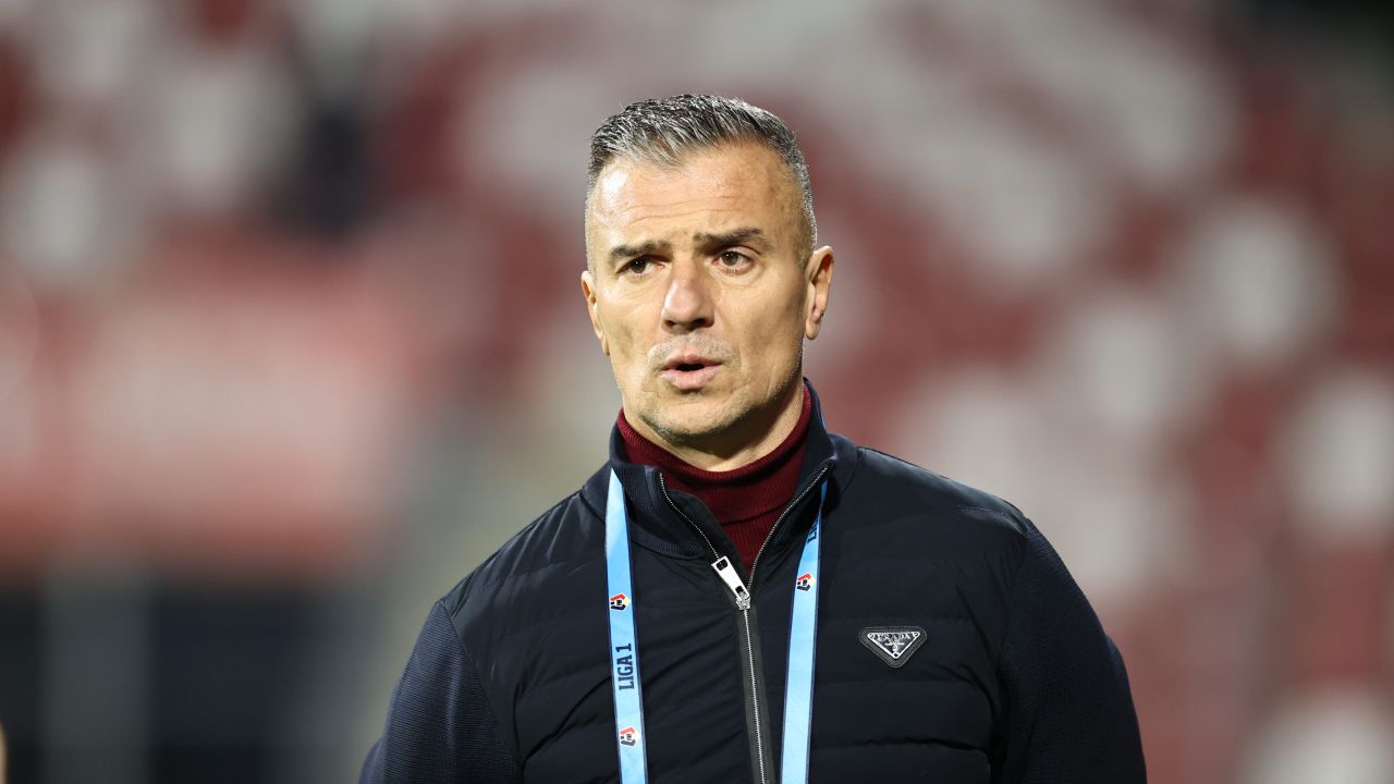 CFR Cluj își recuperează strălucirea: Formația din Gruia revine în top Formația CFR Cluj, campioana României, pare să-și regăsească ritmul pe final de sezon, obținând rezultate promițătoare în ultimele meciuri