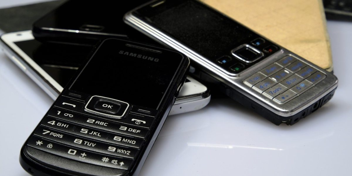 phone-2920775_1280.jpg - ReactMedia