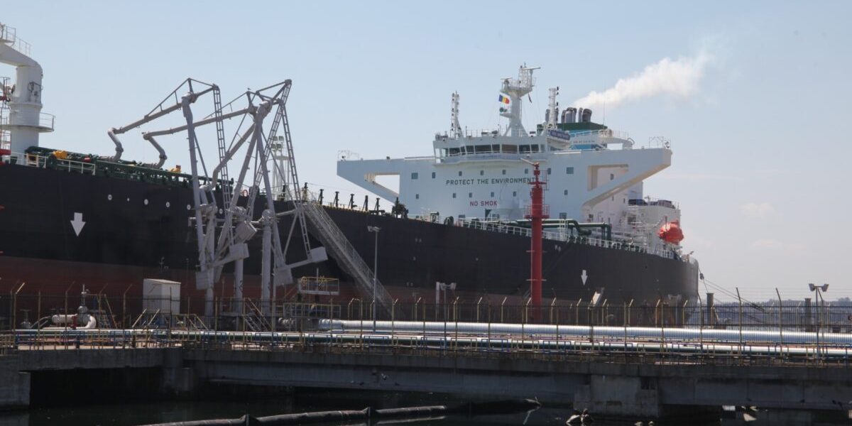 portul-constanta-remorchere-cargo-nave-vapoare-cereale-cale-ferate-port-dane-transport-containere-ma.jpeg - ReactMedia