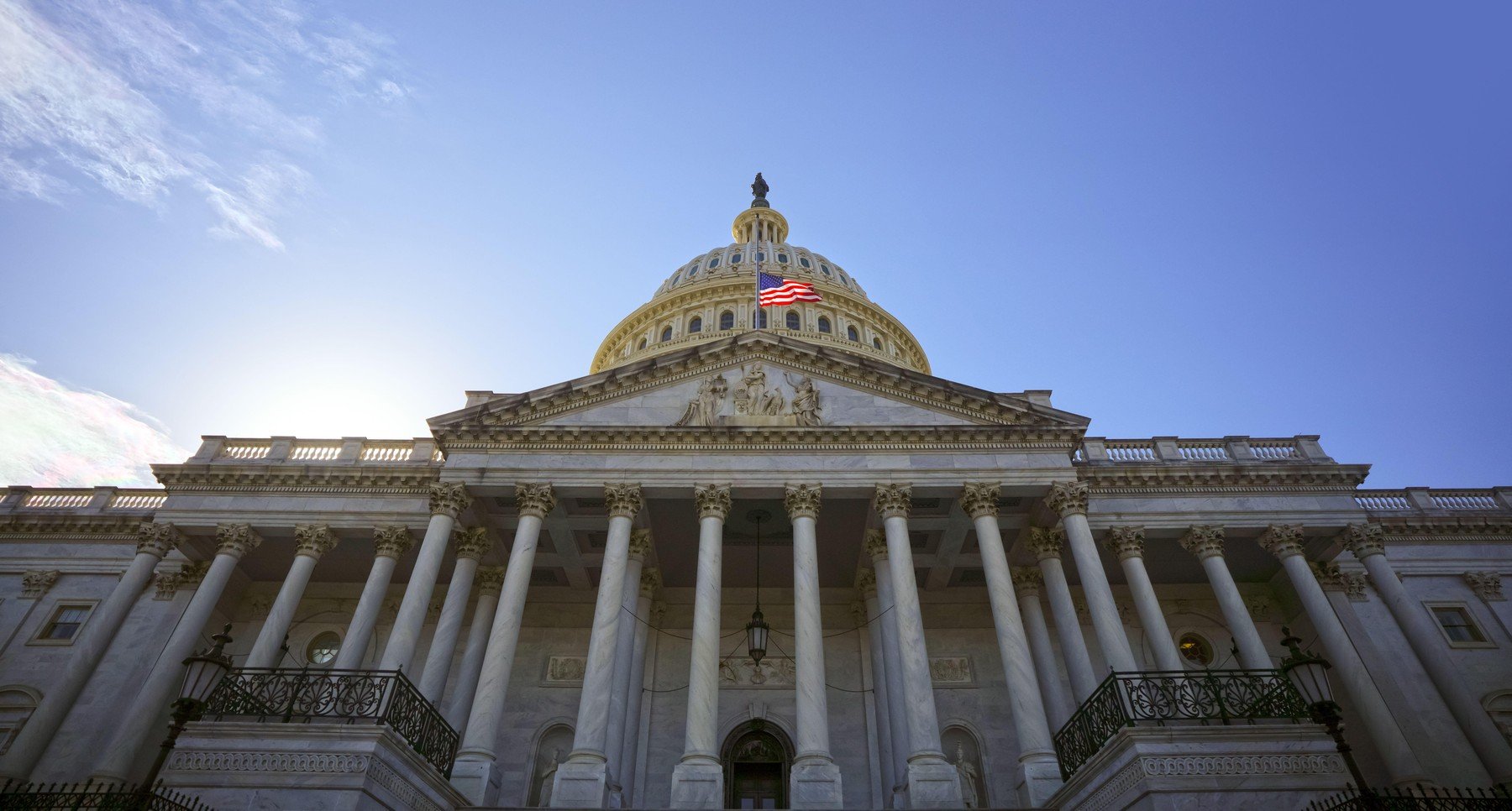 Un raport preliminar al Comisiei juridice a Congresului SUA, realizat de personalul acesteia, aruncă o umbră de îndoială asupra deciziei de anulare a alegerilor prezidențiale din România