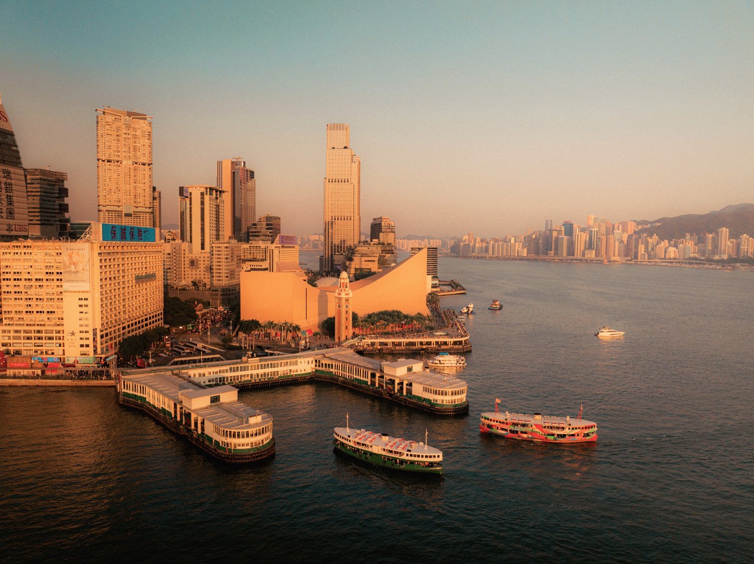 China a întărit recent poziția sa privind gestionarea securității în Hong Kong, publicând un document oficial ce reafirmă responsabilitatea Beijingului în menținerea stabilității în fosta colonie britanică