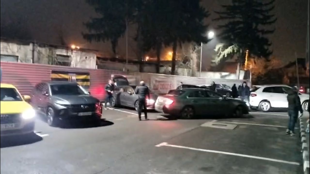 Radu Petrescu, întâmpinat de piteșteni în parcarea de la „Ilie Oană”