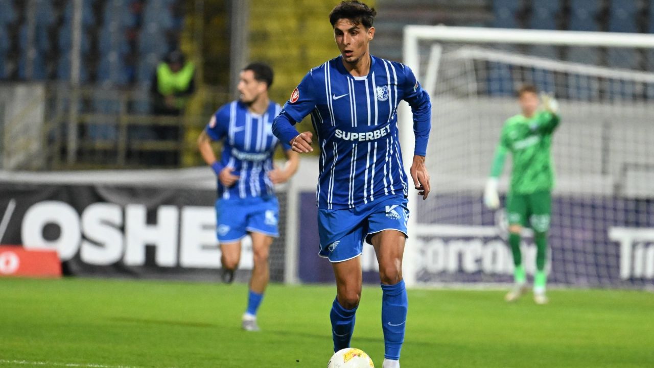 Gheorghe Hagi se desparte de un jucător de bază Clubul Farul Constanța, antrenat de legendarul Gheorghe Hagi, a decis să pună capăt colaborării cu un jucător important din lotul său