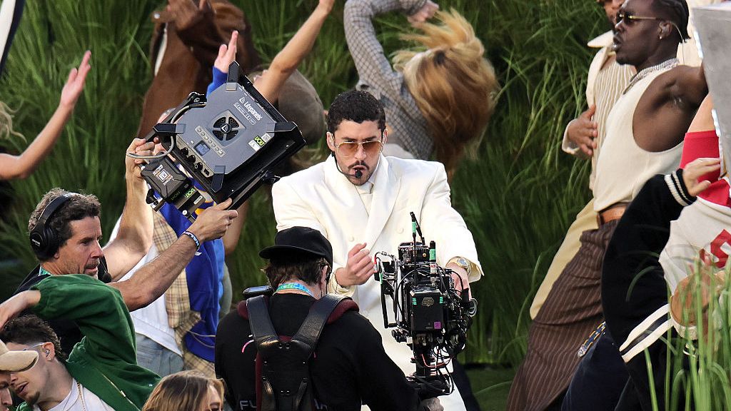 show-superbowl-16.jpg - ReactMedia