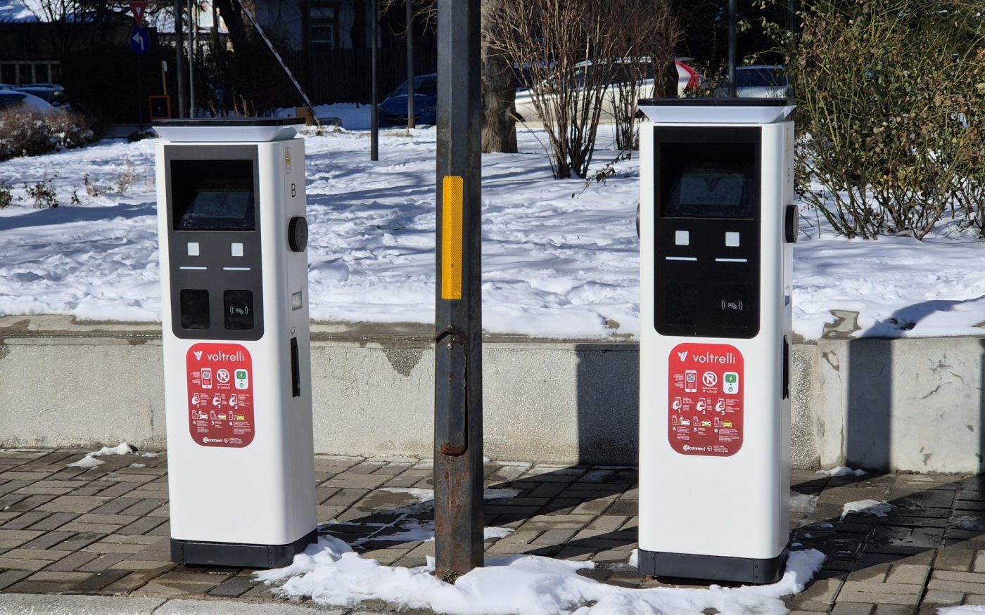 Primăria Sectorului 1 din București a făcut un pas important în direcția promovării mobilității sustenabile, instalând nouă stații de încărcare pentru vehicule electrice în șapte locații strategice