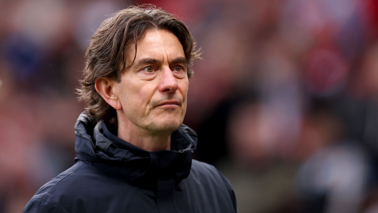 Londra în criză: schimbare de antrenor la echipa de fotbal Formația londoneză a decis să facă un pas radical, renunțând la antrenorul principal după doar opt luni de colaborare