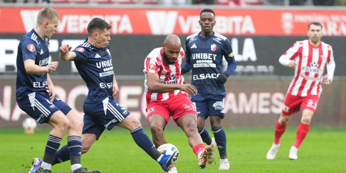 uta-arad-fc-botosani-superliga-superbet-15022026-2.jpg - ReactMedia