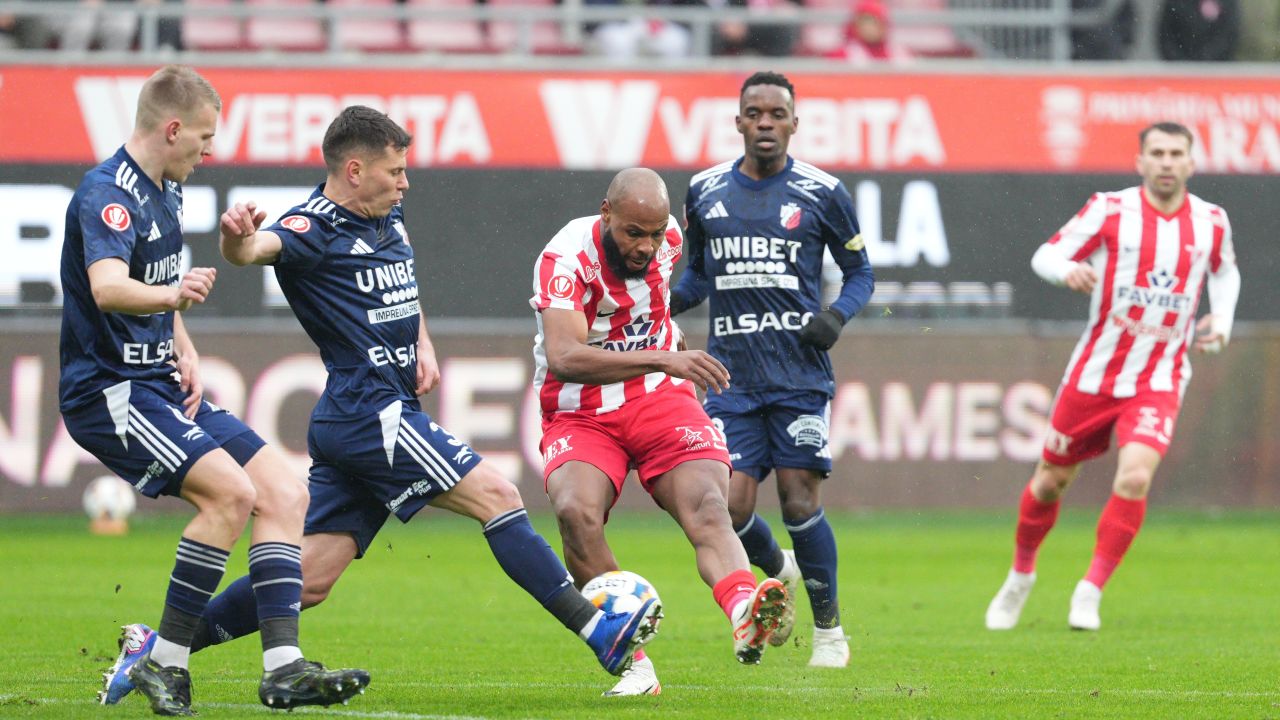 UTA învinge FC Botoșani 2-1, VAR anulează un penalty în finală!