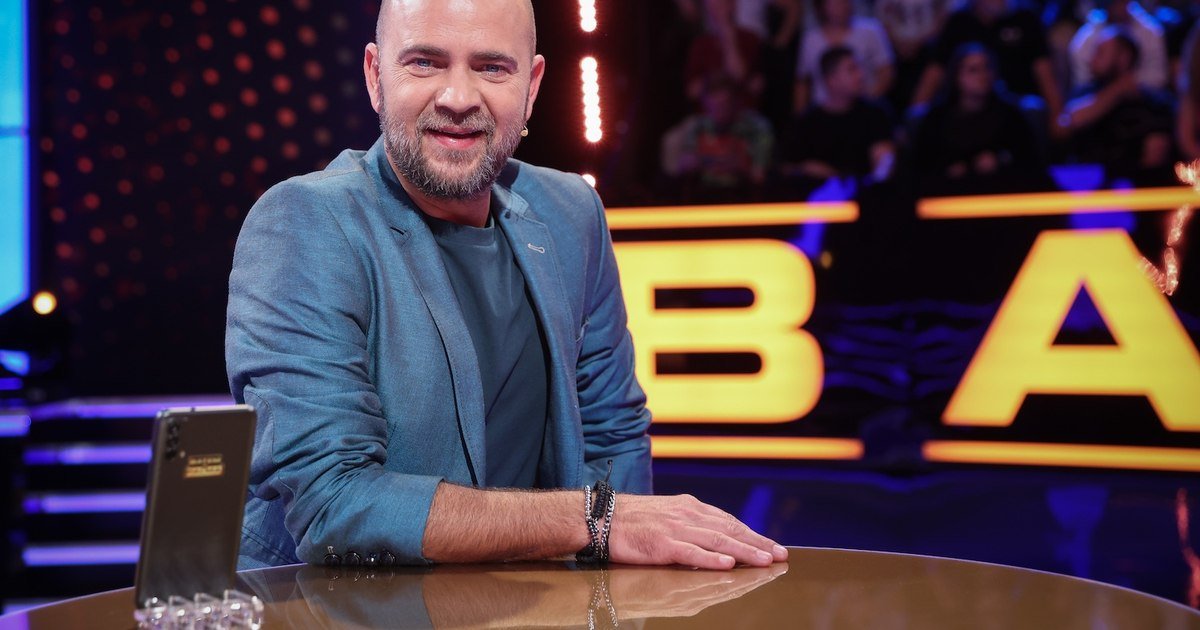Prezentatorul TV Cosmin Seleși a fost internat de urgență după deteriorarea bruscă a stării sale de sănătate, situație care a suspendat temporar filmările pentru emisiunea „Batem palma” de la Pro TV