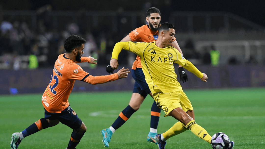 Cristiano Ronaldo, într-un proces intens de recuperare, postează imagini din sala de kinetoterapie Unele dintre cele mai cunoscute fațe ale fotbalului mondial, Cristiano Ronaldo, face din nou valuri pe rețelele sociale