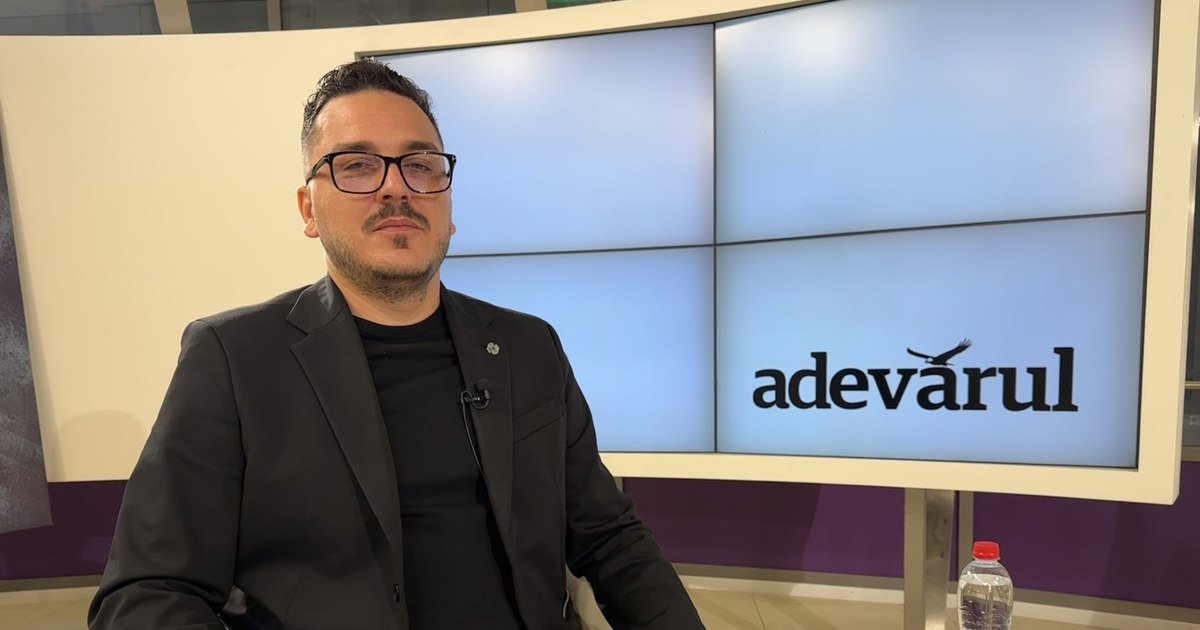 Alexandru Zidaru, cunoscut ca Makaveli, lansează acuzații grave împotriva patronului Realitatea Plus și a senatorului Ninel Peia: „Retragerea mea a fost o înțelegere de 200.000 de euro” Astăzi, scena politică și media din România este martora unui scandal în care sunt implicate nume cunoscute, iar acuzațiile lansate de Alexandru Zidaru, cunoscut sub pseudonimul Makaveli, aduc în prim-plan suspiciuni de corupție, falsificare a semnăturilor și traficat de influență