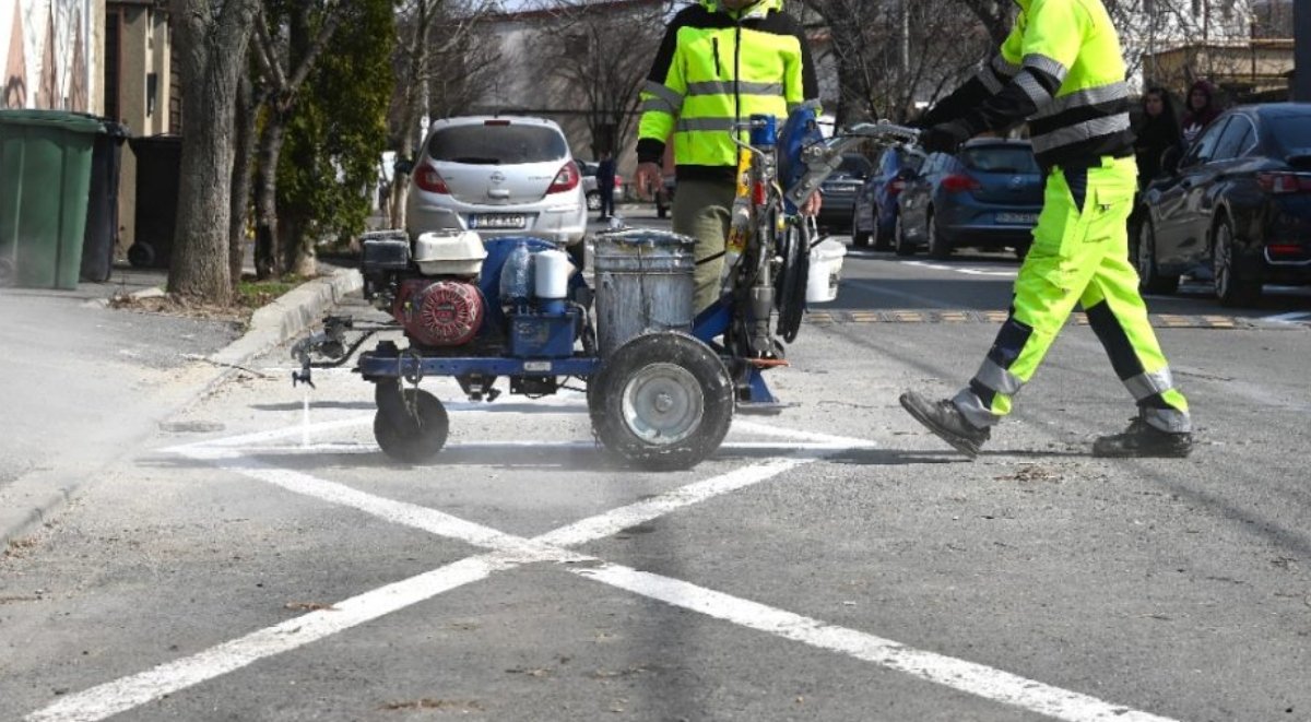 Primăria Sectorului 1 lansează un amplu proiect de amenajare a aproape 200 de locuri de parcare de reședință, în efortul de a reduce aglomerația și de a oferi șoferilor soluții mai eficiente pentru parcarea în zonele aglomerate ale capitalei