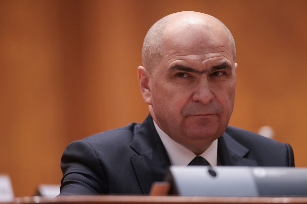 Investiții strategice în sectorul alimentar din România, discuții la Palatul Victoria cu reprezentanți ai industriei europene Marți, într-un dialog important pentru economia națională, prim-ministrul Ilie Bolojan s-a întâlnit la Palatul Victoria cu Gerd Chrzanowski, CEO-ul Schwarz Group, unul dintre cei mai mari retaileri din Europa, pentru a discuta despre oportunitățile de investiții în sectorul producției alimentare din România și despre strategiile de promovare a producătorilor autohtoni pe piețele europene