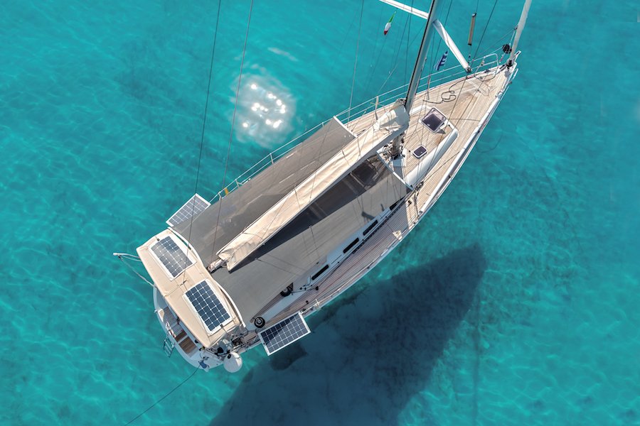 Solbian, lider în tehnologia panourilor solare flexibile pentru nautică și nu numai Producătorul italian Solbian, specializat în fabricarea de panouri solare flexibile și rezistente pentru sectorul nautic, continuă să inoveze și să își extindă influența pe piața energiei regenerabile