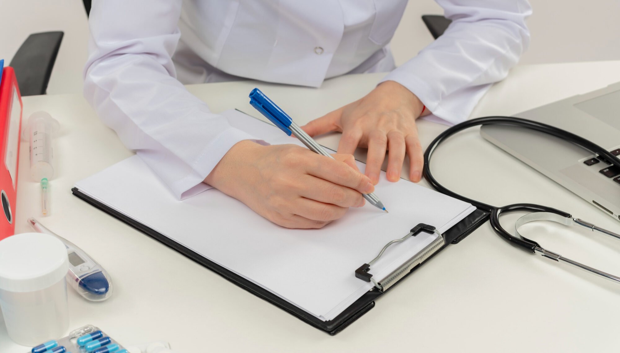 Amenzi de 128.000 lei pentru nereguli la concediile medicale, după controale Primăria Sector 2