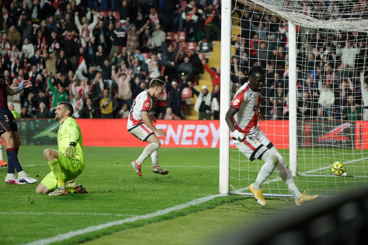 El Levante, aproape de victoria în Vallecas, Rayo în 10