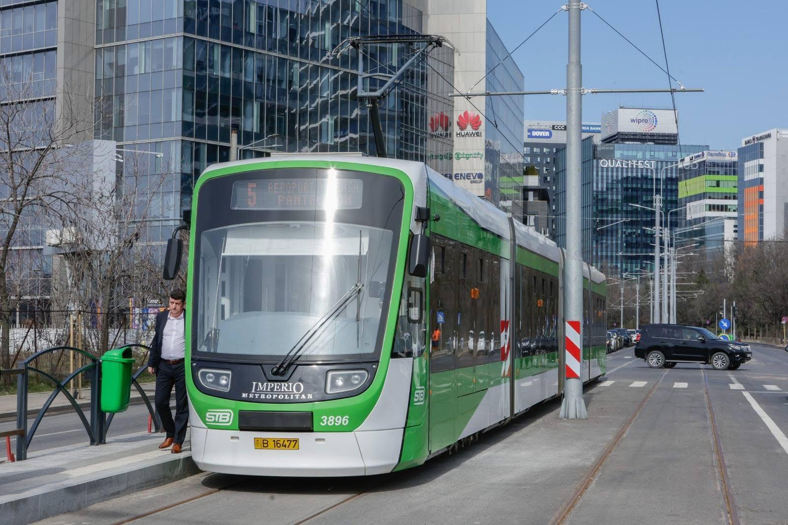 Transport major în nordul Capitalei, tramvaiul 5 începe să circule din nou