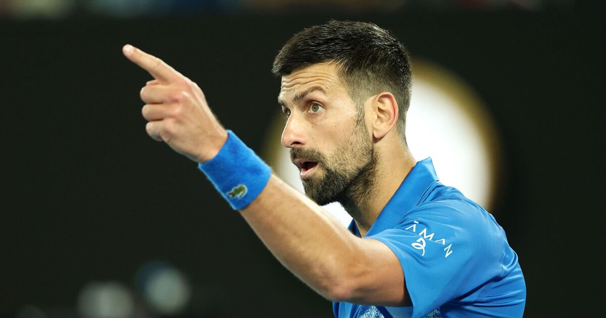 Djokovic iese în evidență printr-un gest simbolic după victoria de la Roland Garros, stârnind controverse internaționale În urma unei victorii clare în cadrul turneului de la Roland Garros, Novak Djokovic a stârnit valuri de reacții după ce a lăsat un mesaj pe camera de filmare, referindu-se la tensiunile din Kosovo