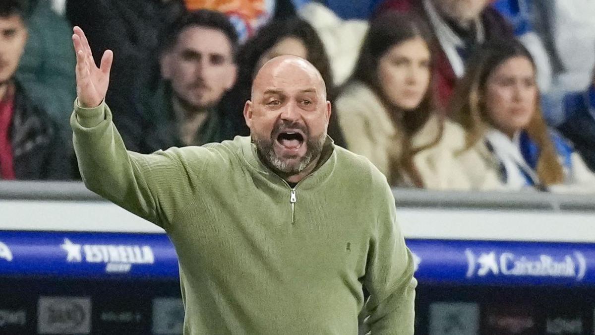 Escaladarea frustrărilor la Espanyol: o luptă pentru revenire după 11 meciuri fără victorie Espanyol se află într-un moment delicat, înaintea ultimului meci dinainte de pauza forțată a Ligii, programat sâmbătă la ora 16:15, împotriva lui Getafe