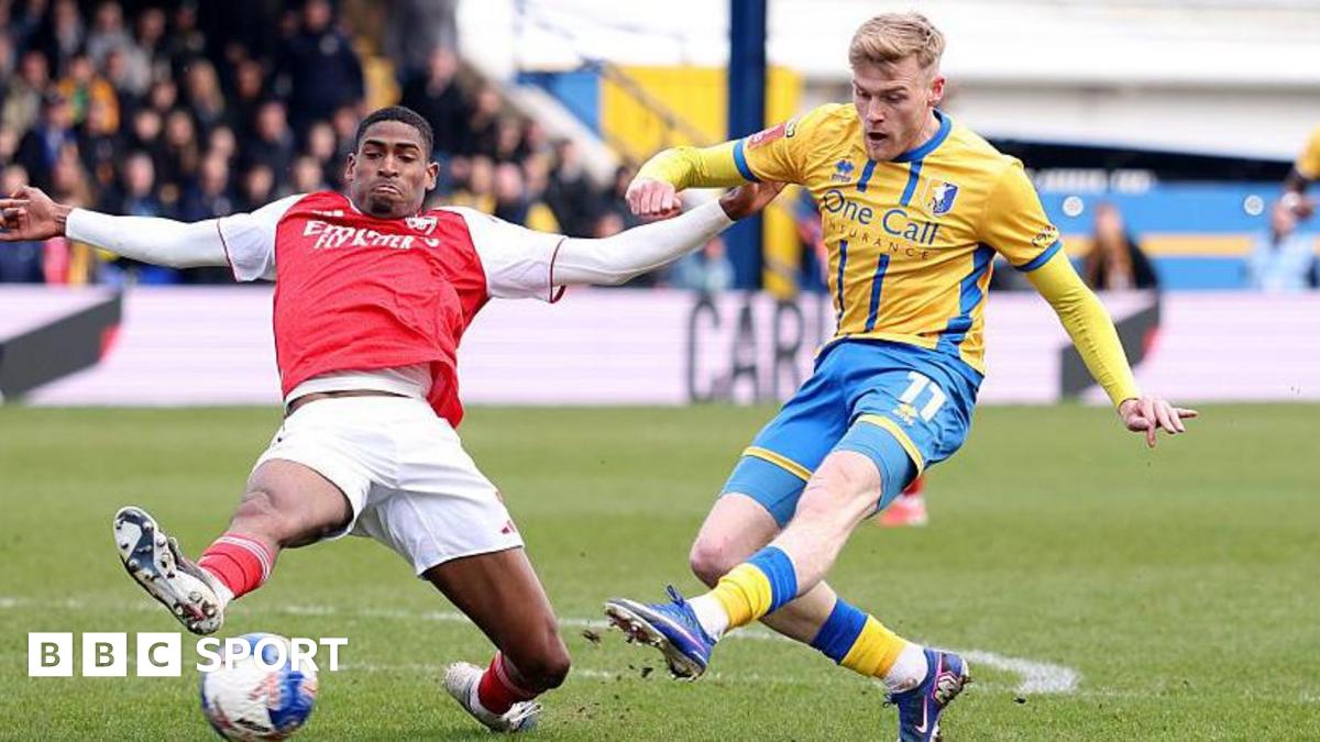 Noni Madueke înscrie un gol spectaculos pentru Arsenal în victoria de la Mansfield Noni Madueke a fost protagonistul meciului dintre Mansfield și Arsenal, decis de o execuție remarcabilă a atacantului britanic, care a adus londonezilor o victorie importantă în deplasare, scor 1-0