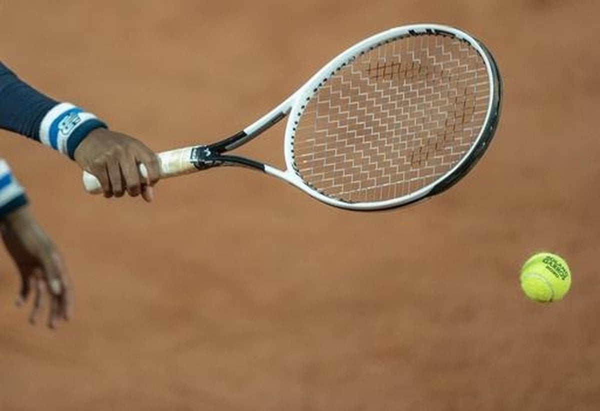 Novak Djokovic atinge optimile de finală la Indian Wells după o dispută intensă cu Aleksandar Kovacevic Novak Djokovic a trecut printr-o încercare dificilă în confruntarea sa de la Indian Wells, unde a învins în trei seturi pe americănul Aleksandar Kovacevic, în manșa Round of 32