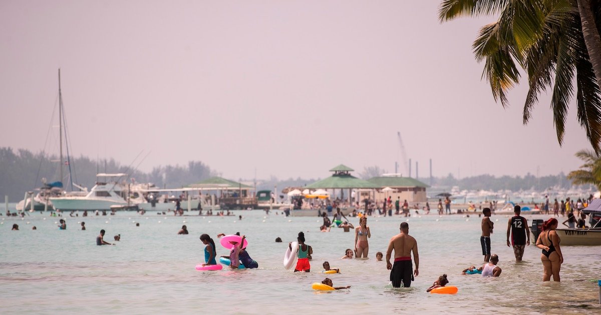 Mai mult de jumătate dintre locuitorii din Santo Domingo participă rareori la activități turistice locale, deși recunosc importanța acestora pentru dezvoltarea orașului